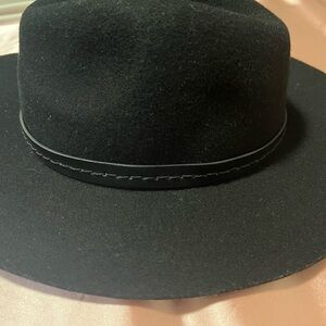 Chic Black Wide-Brim Hat